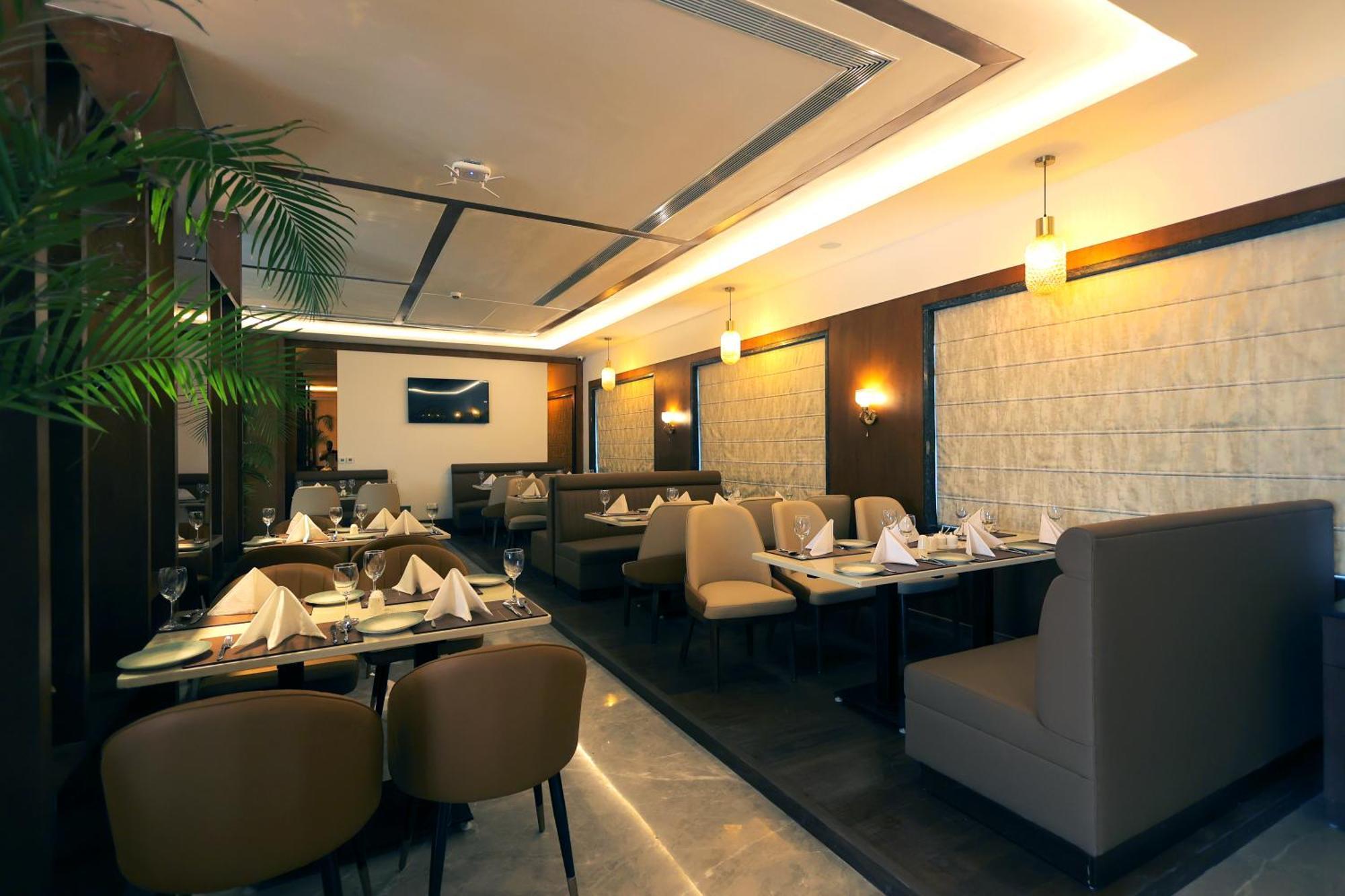 Pride Elite Haridwar Hotel Kültér fotó