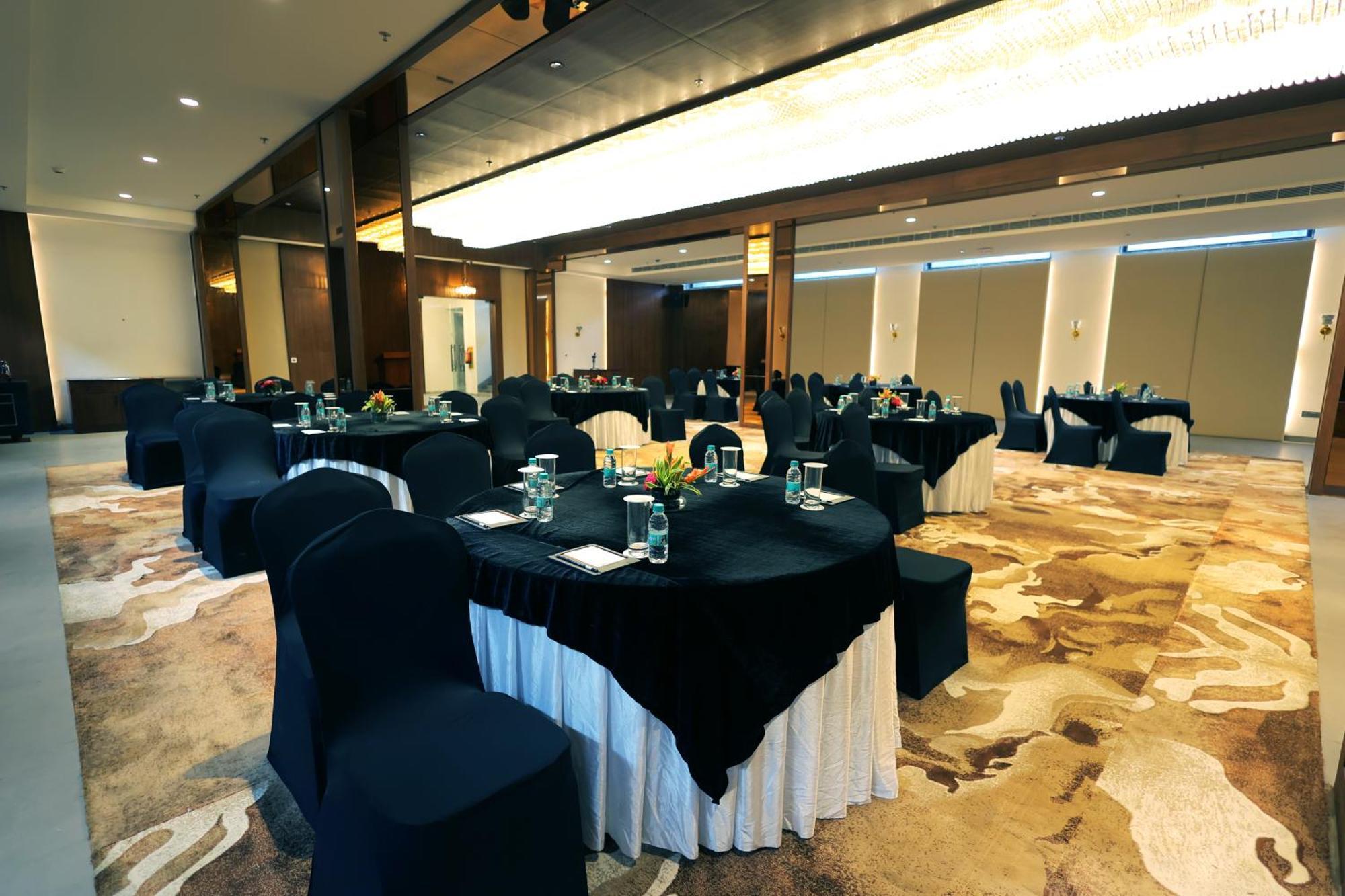 Pride Elite Haridwar Hotel Kültér fotó